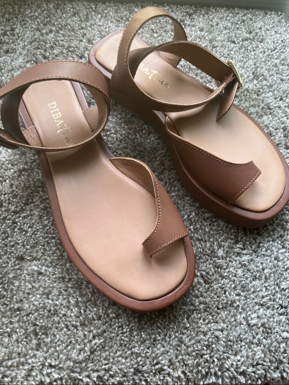 Diba True Down Stream Leather Toe Loop Sandals Tan Size 7